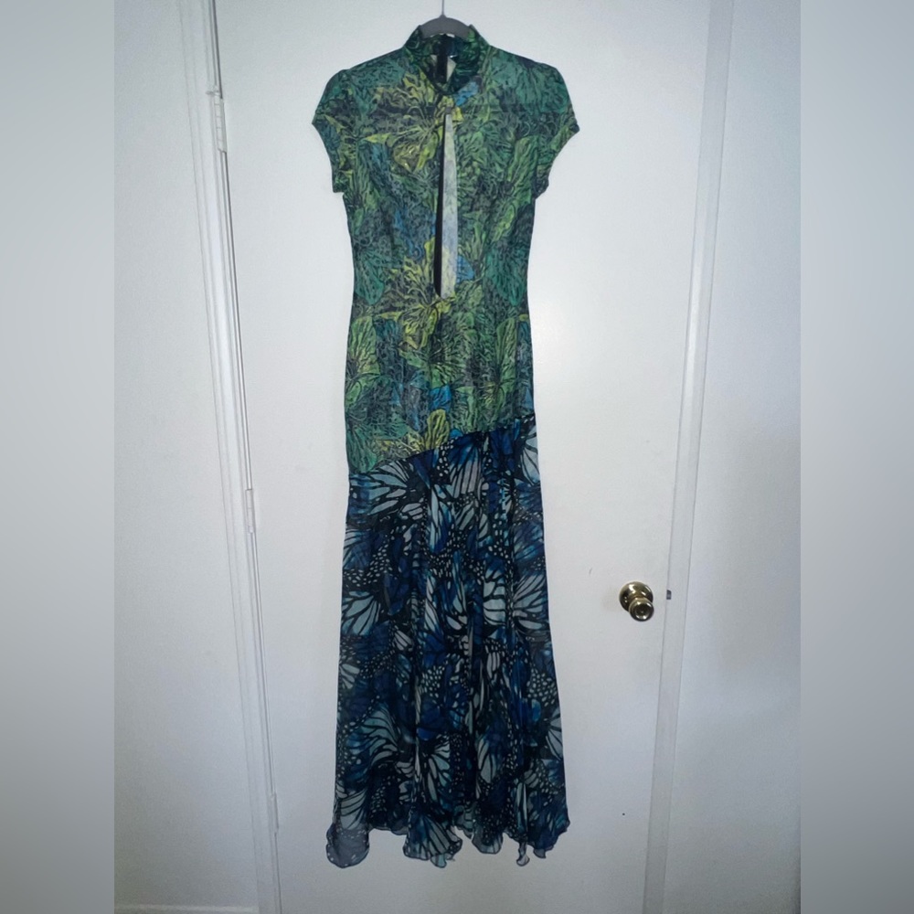 Kim Shui LACE QI PAO DEEP V NECK DRESS